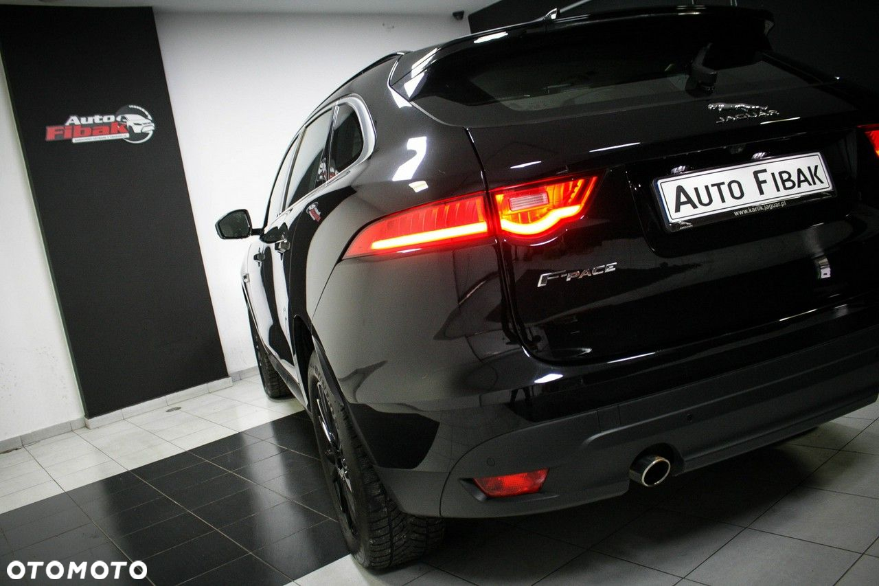 Jaguar F-Pace 2.0 i4D AWD Prestige - 11