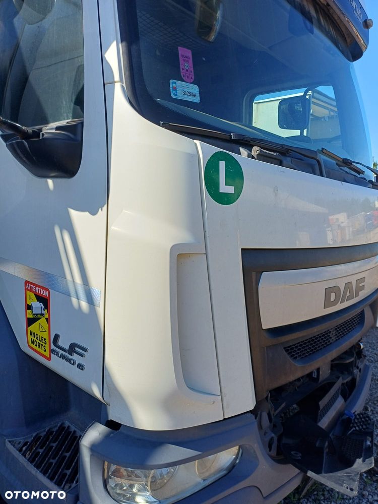 NAROŻNIK OWIEWKA POLIK KABINY PRAWY BIAŁY DAF LF EURO 6 - 1