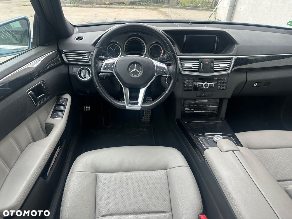 Mercedes-Benz Klasa E 350 CDI DPF 4Matic BlueEFFICIENCY 7G-TRONIC - 27