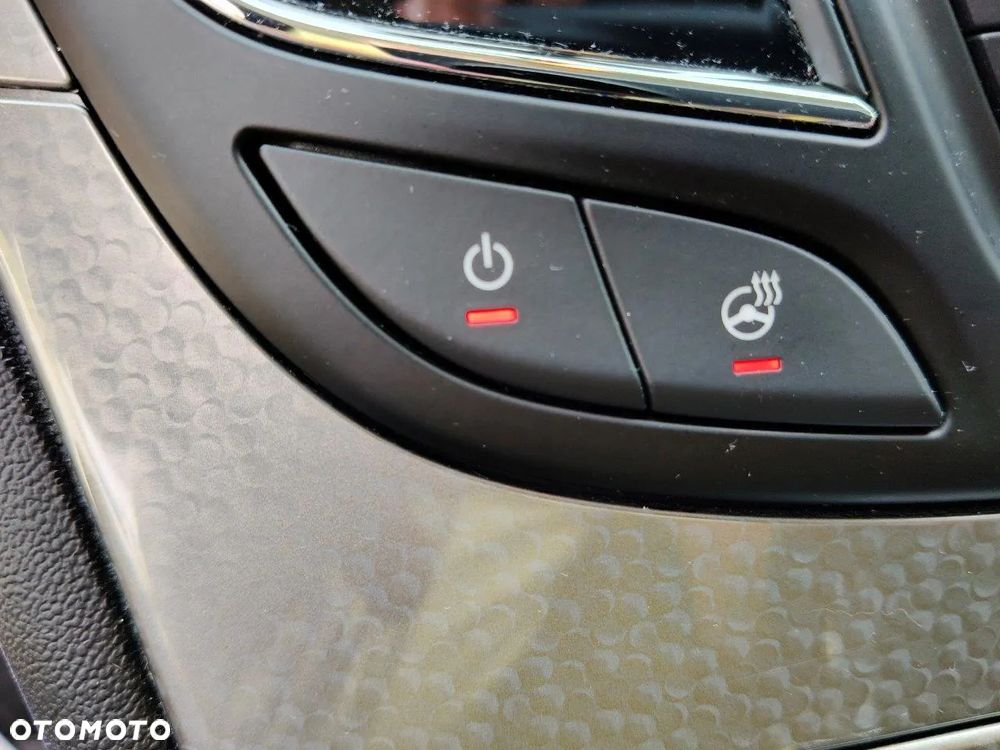 Opel Insignia 1.4 T Cosmo S&S - 25