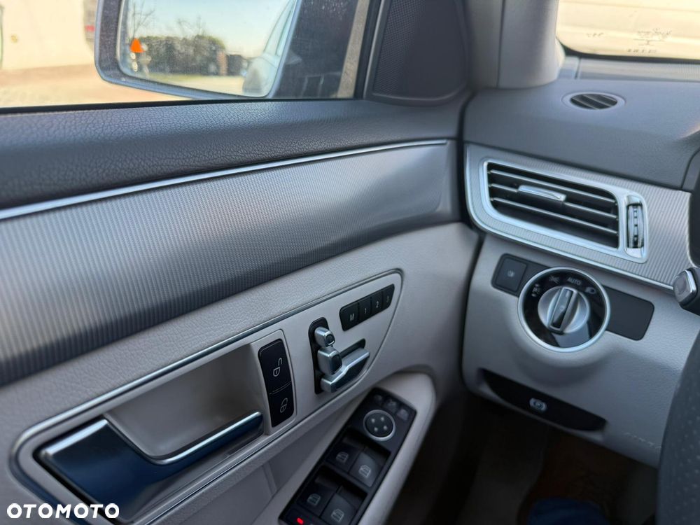 Mercedes-Benz Klasa E 300 BlueTEC 7G-TRONIC - 10