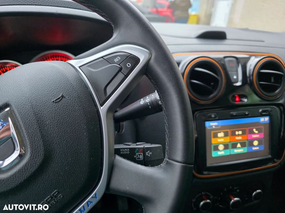 Dacia Lodgy dCi 110 Stepway Celebration - 20