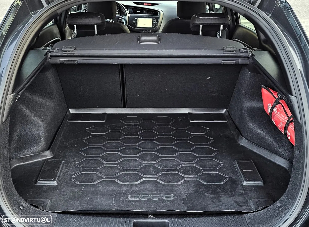 Kia Ceed SW 1.6 CRDi GT Line - 14