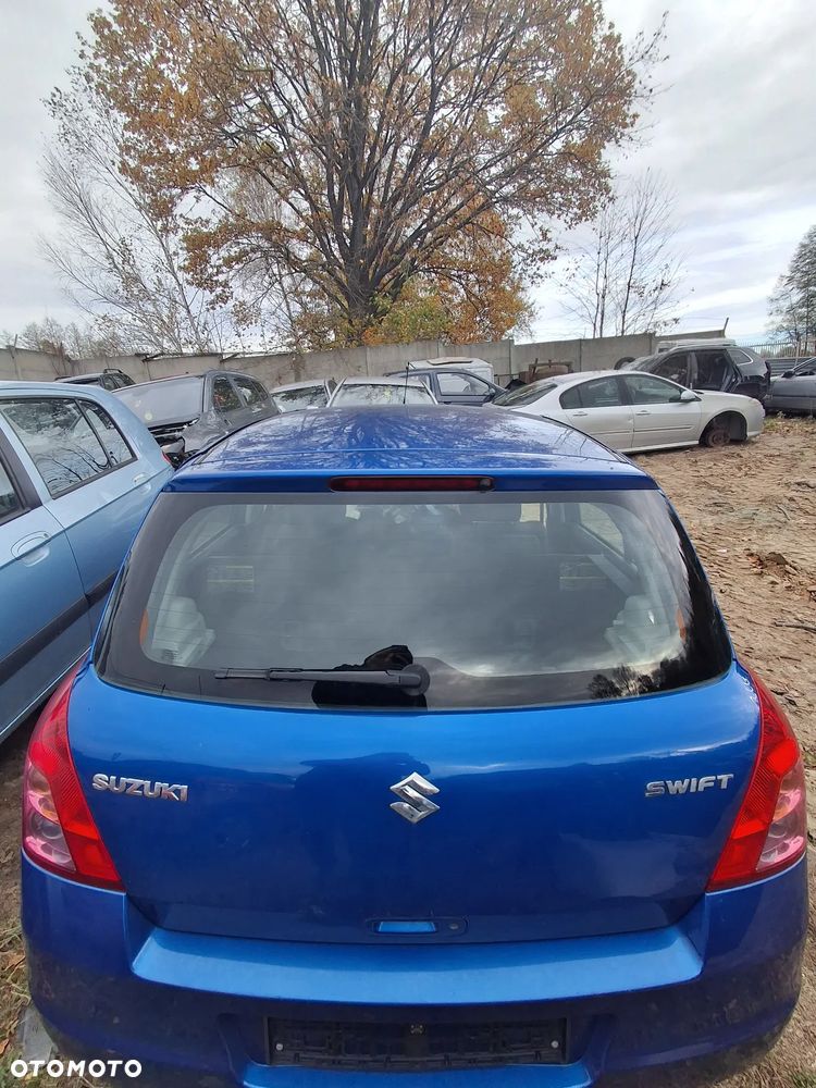 Suzuki Swift klapa bagaznika ZCG - 2