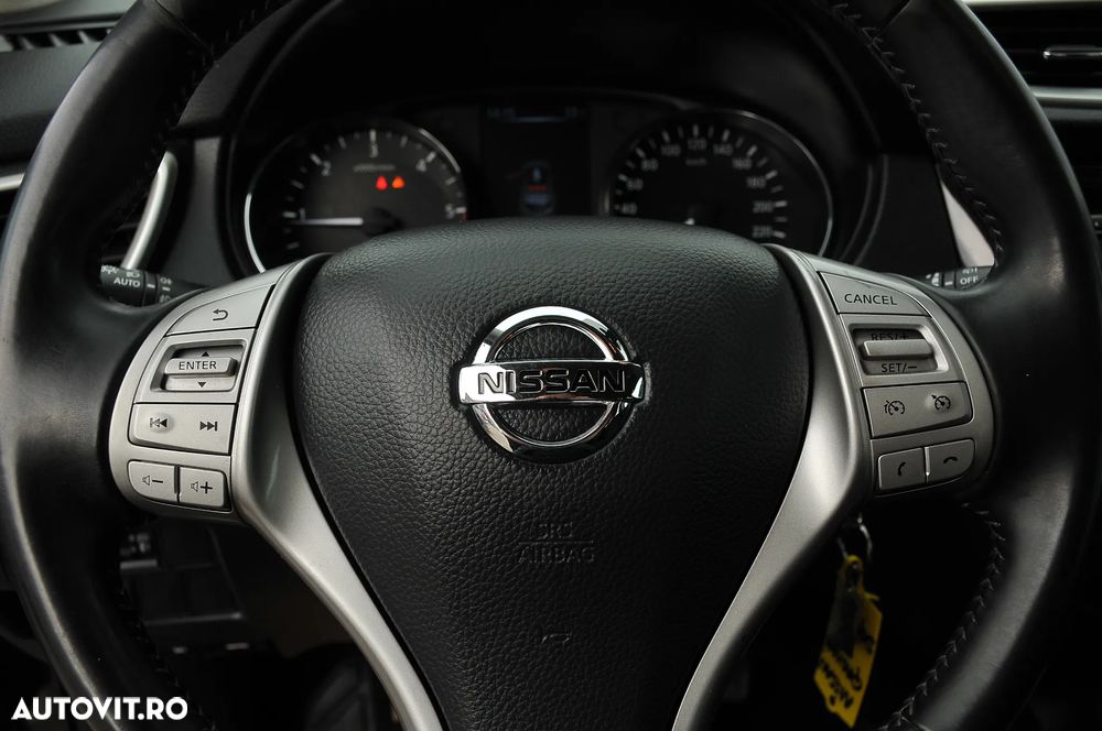 Nissan Qashqai 1.5 DCI N-Connecta - 18