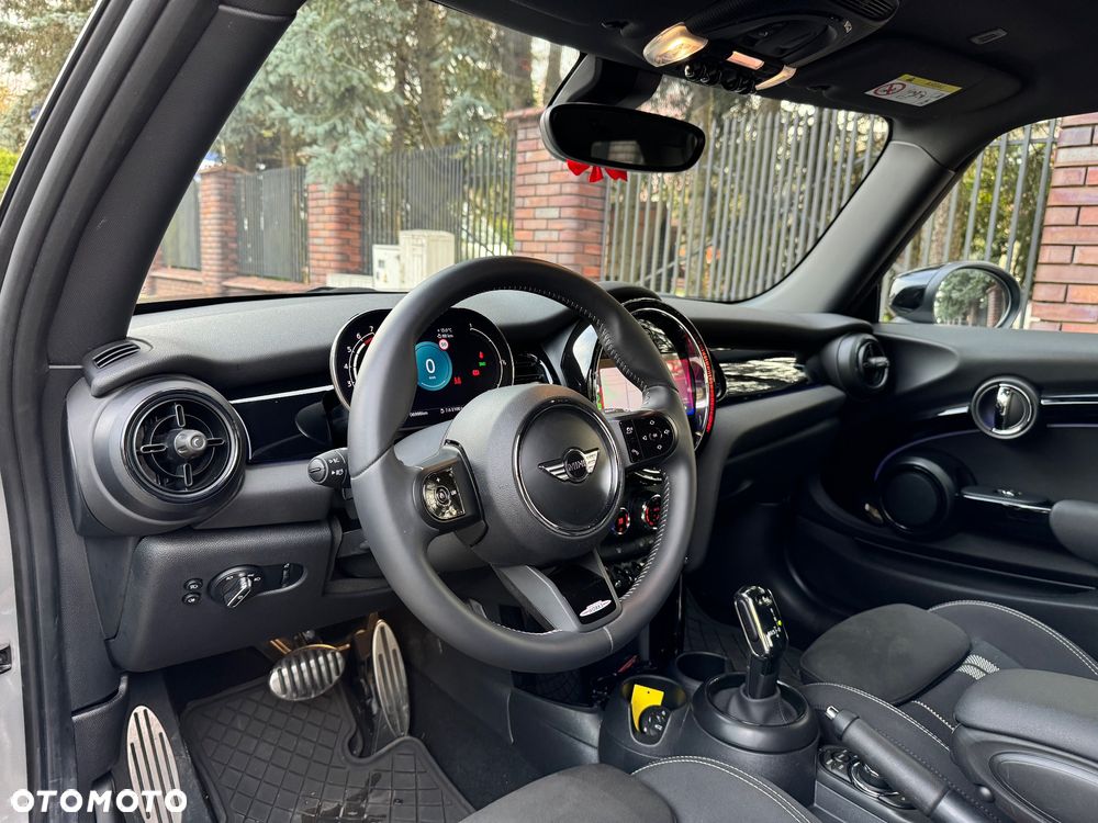 MINI Cooper John Works Trim - 16