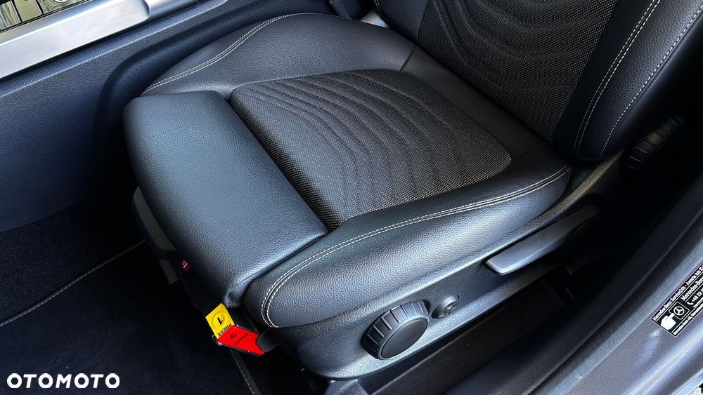 Mercedes-Benz GLB - 13
