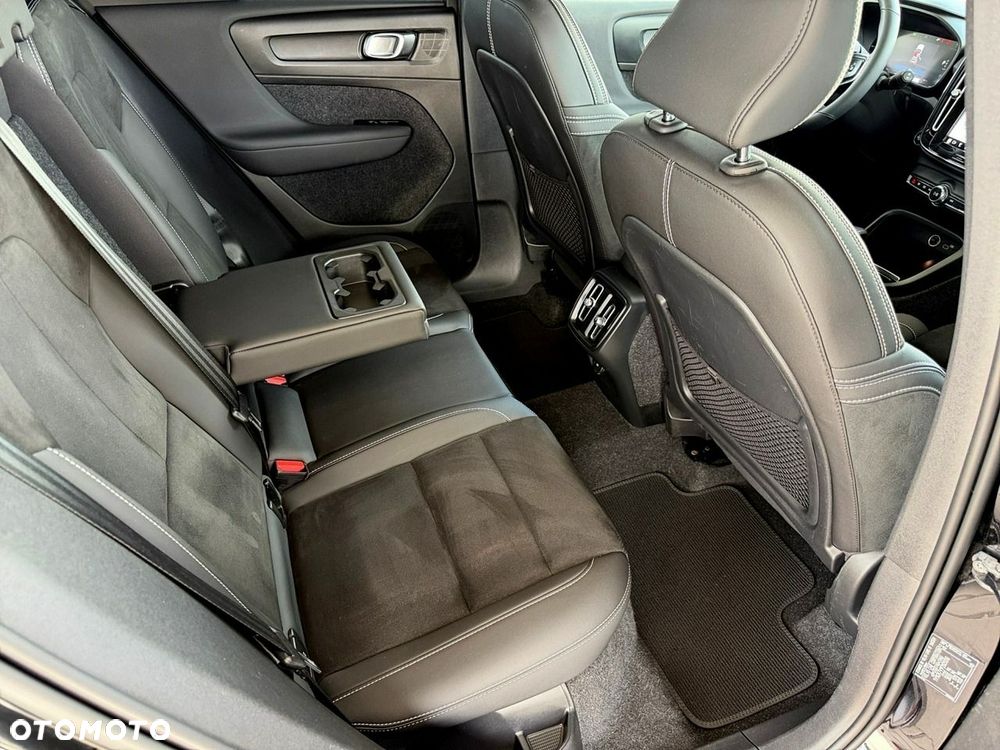 Volvo XC 40 - 29