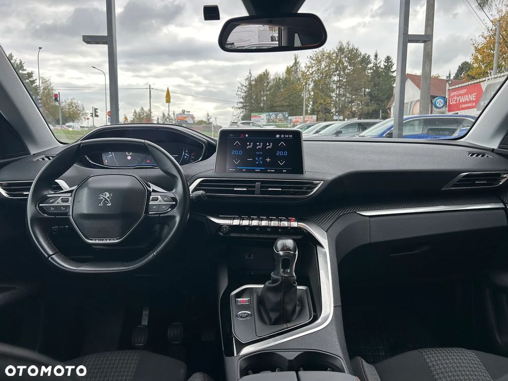 Peugeot 3008 1.5 BlueHDi Allure S&S - 18