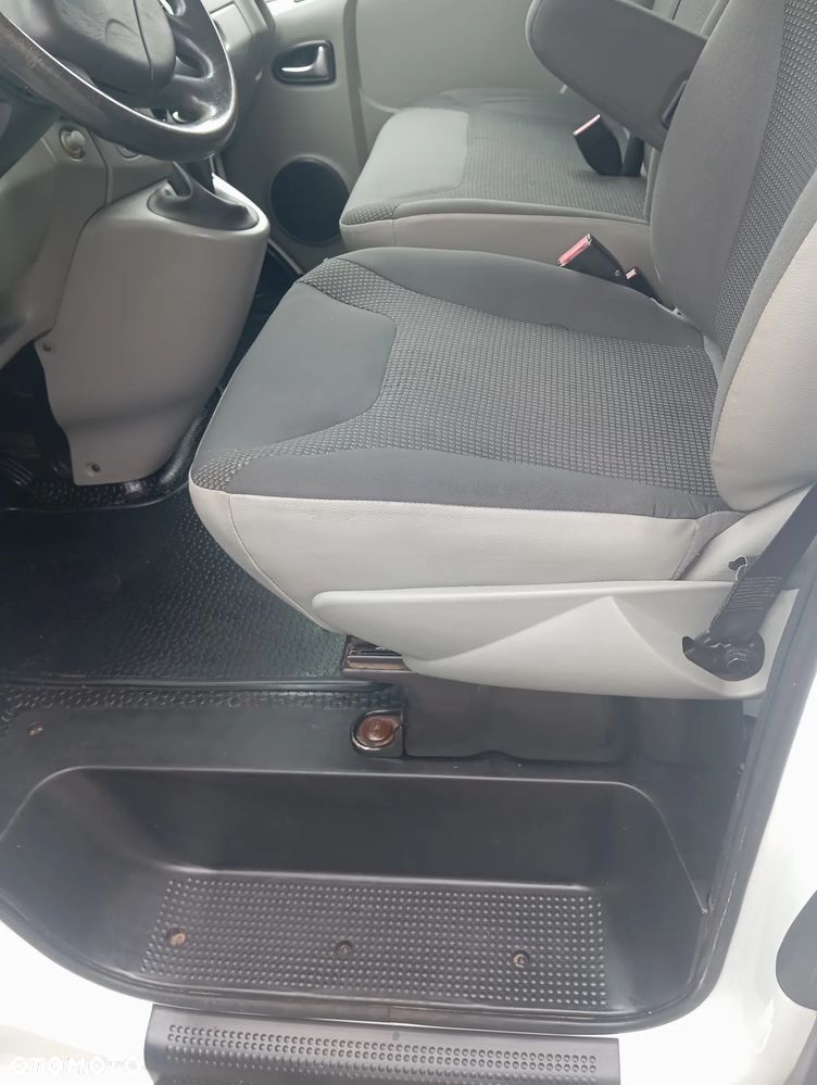 Opel Vivaro L2H1 2.9t - 13