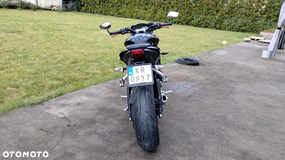 Triumph Street Triple - 8