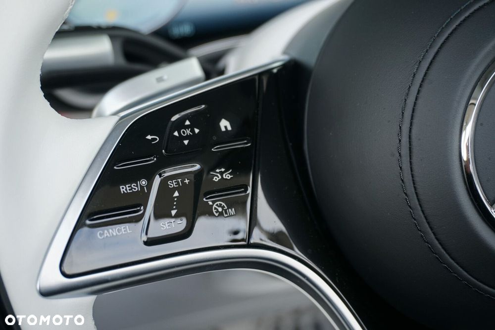 Mercedes-Benz SL - 12