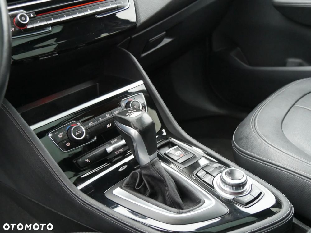 BMW Seria 2 218d Luxury Line - 10