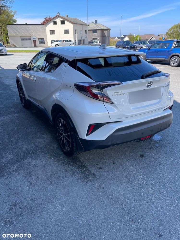 Toyota C-HR Lounge - 9