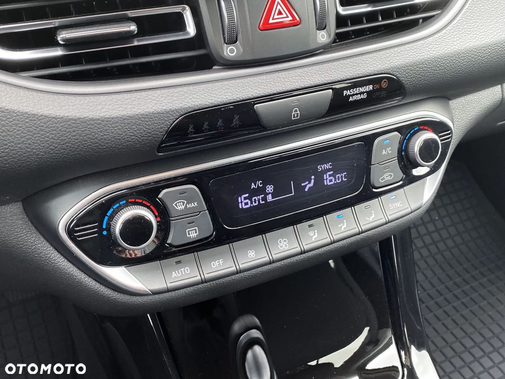 Hyundai i30 1.5 T-GDI 48V Smart Plus - 25
