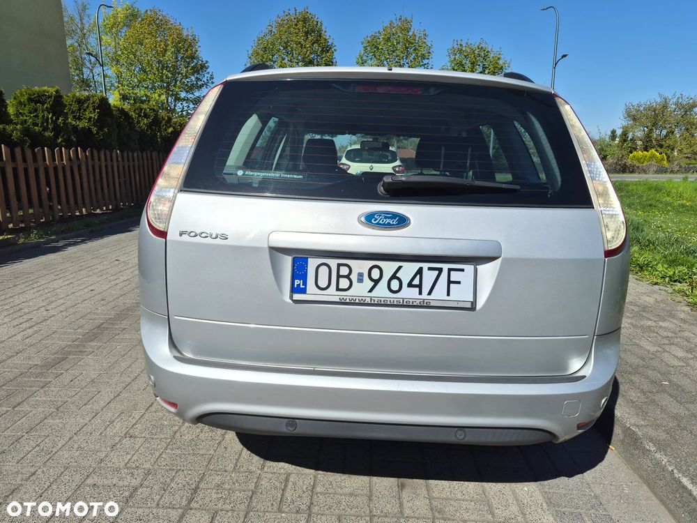 Ford Focus 1.6 16V Connection - 10