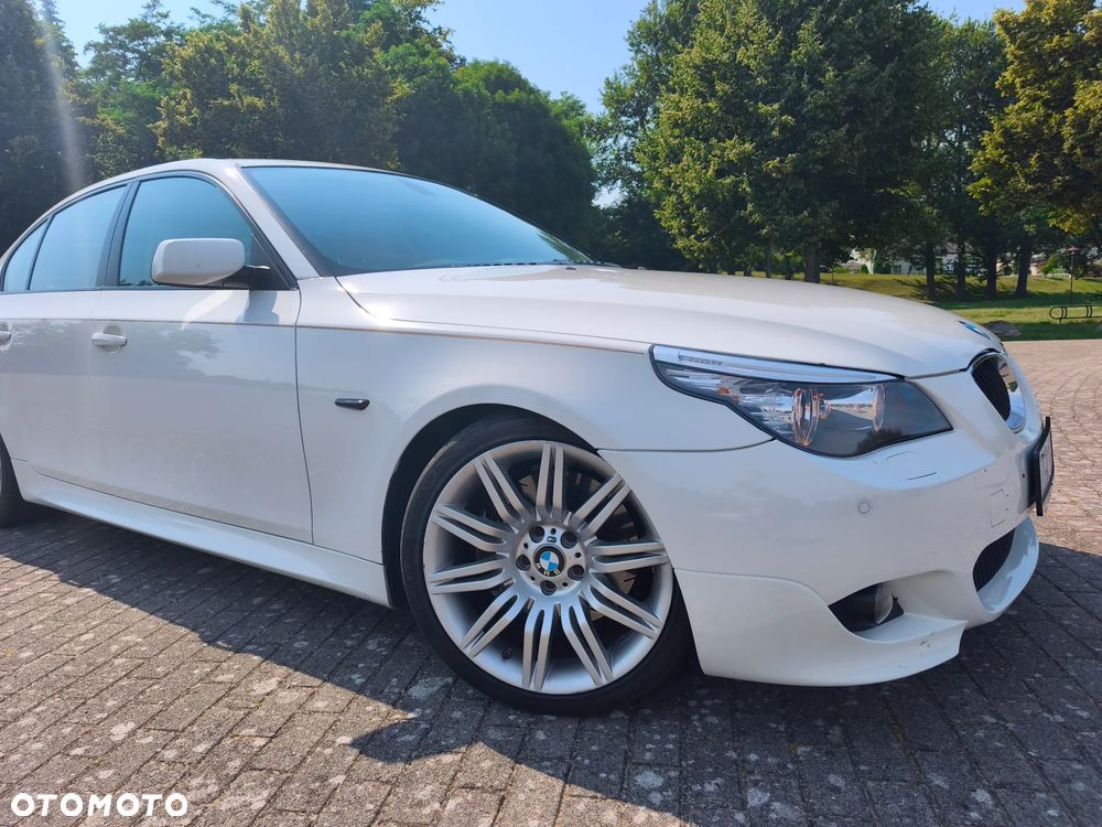 BMW Seria 5 550i - 6