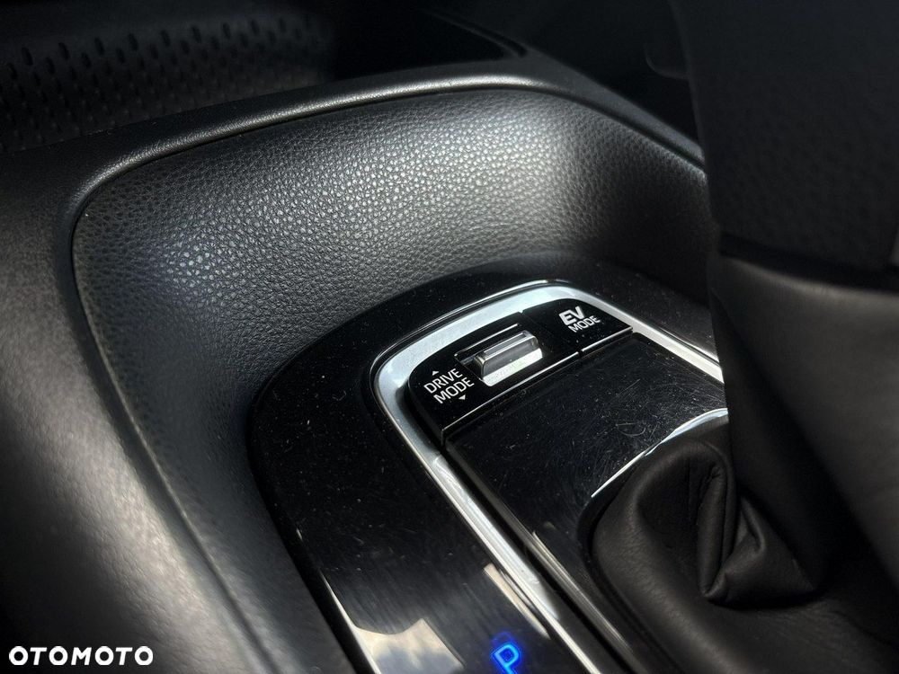 Toyota Corolla 1.8 Hybrid Comfort - 23