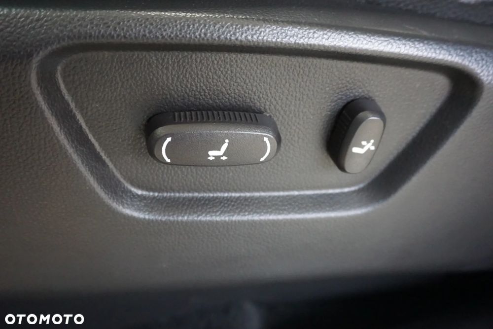 Chevrolet Captiva - 27