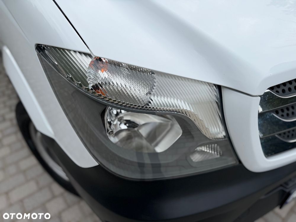 Mercedes-Benz sprinter - 4