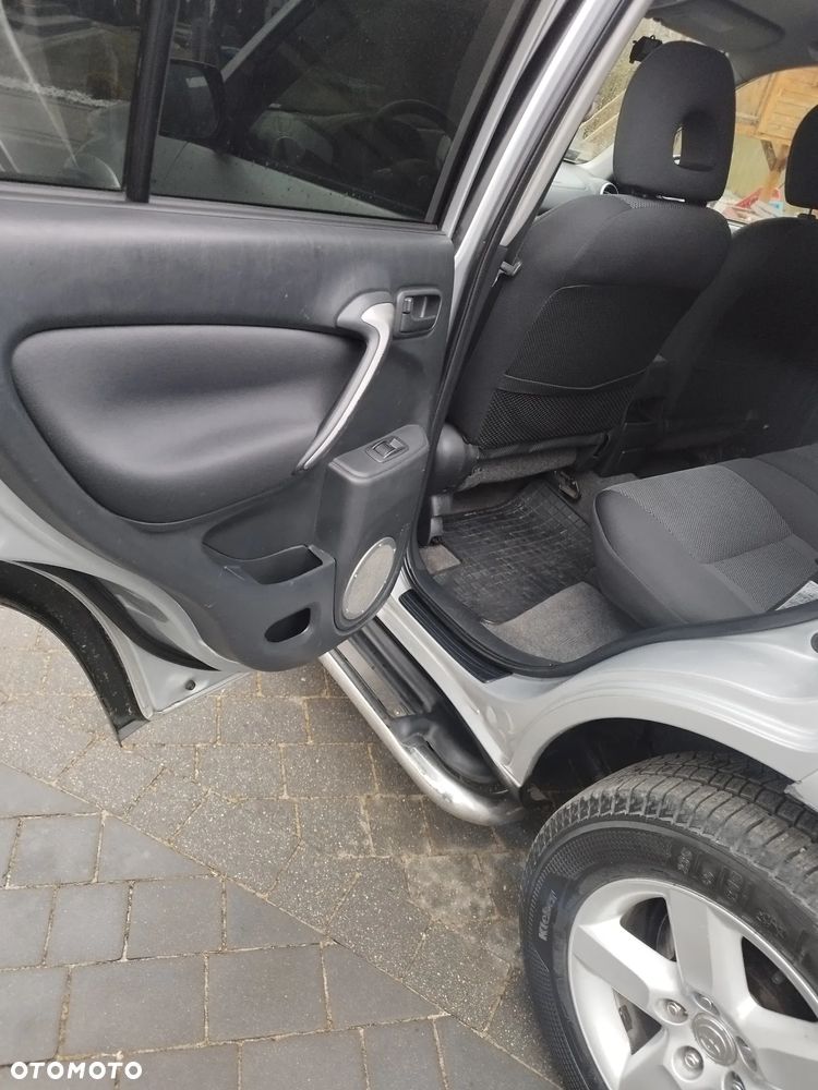 Toyota RAV4 2.0 VVT-i Sol - 37