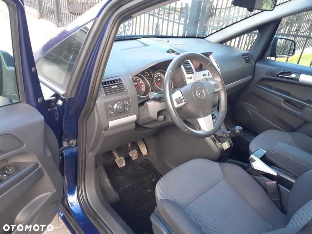 Opel Zafira 1.8 Edition 111 Jahre - 13