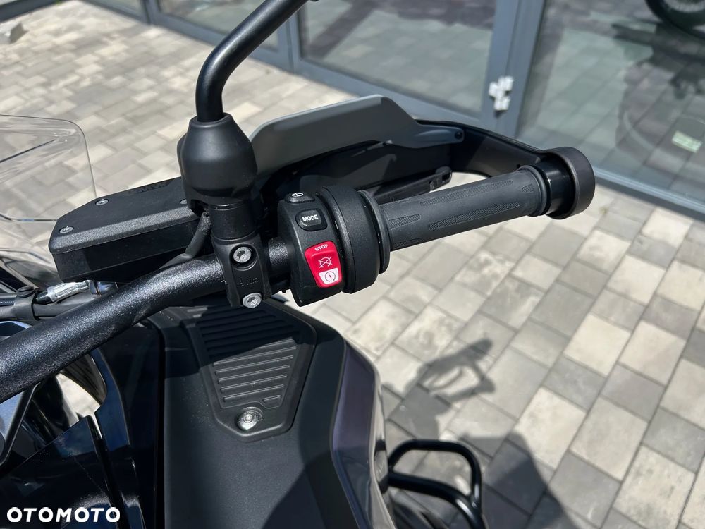 BMW XR - 11