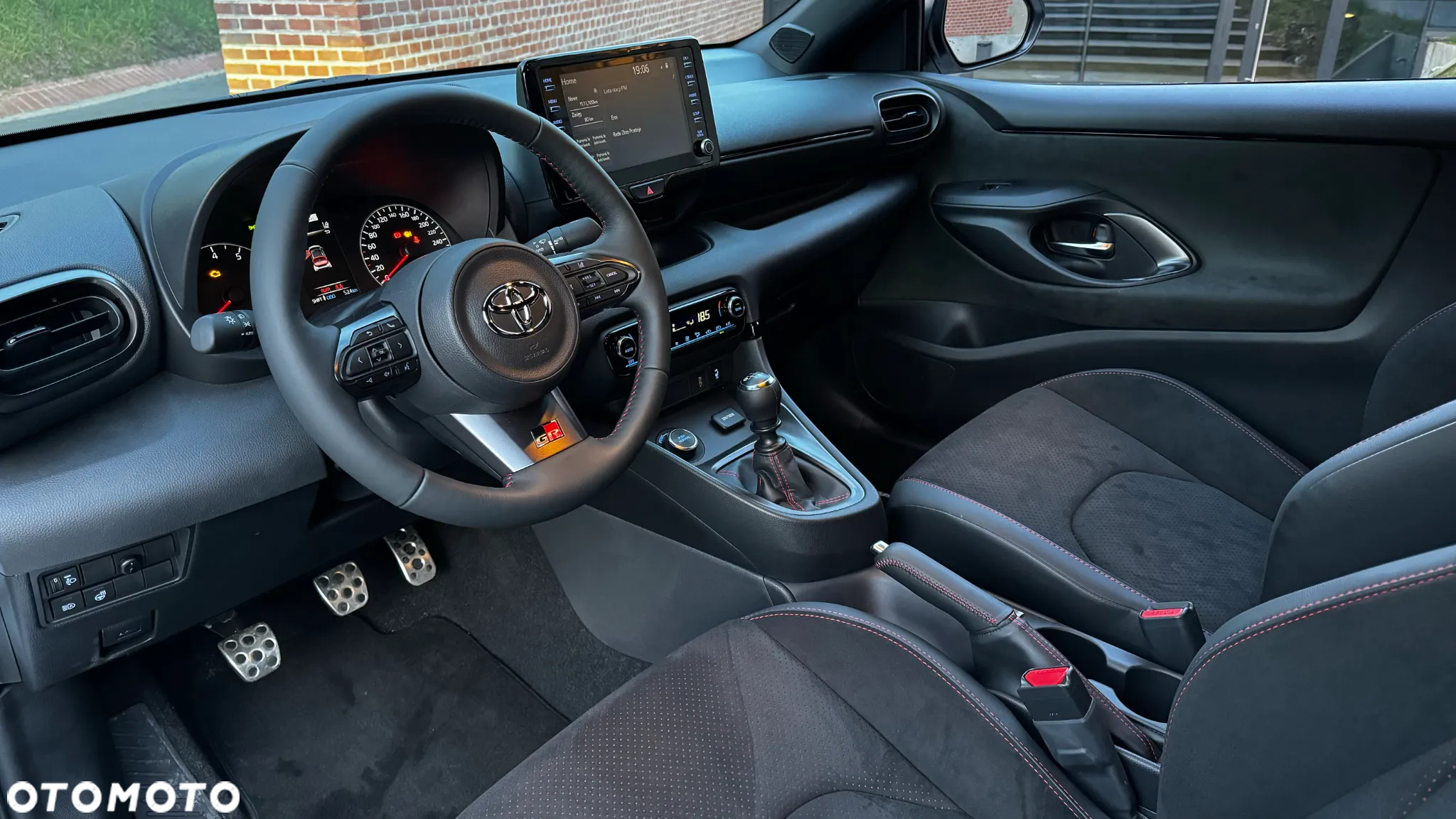Toyota Yaris GR 1.6 Dynamic - 8