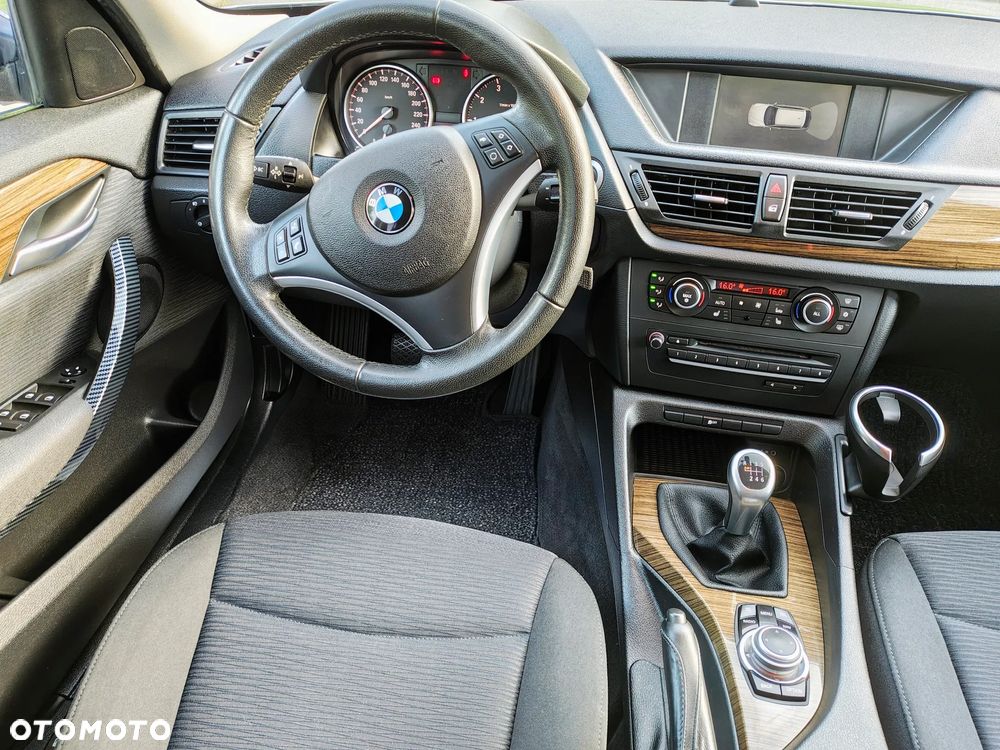 BMW X1 sDrive18i - 19