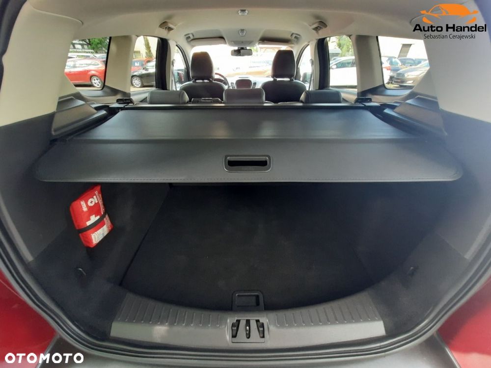 Ford Kuga 1.5 EcoBoost 2x4 Titanium - 16