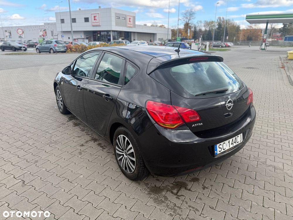 Opel Astra 1.6 Active - 10