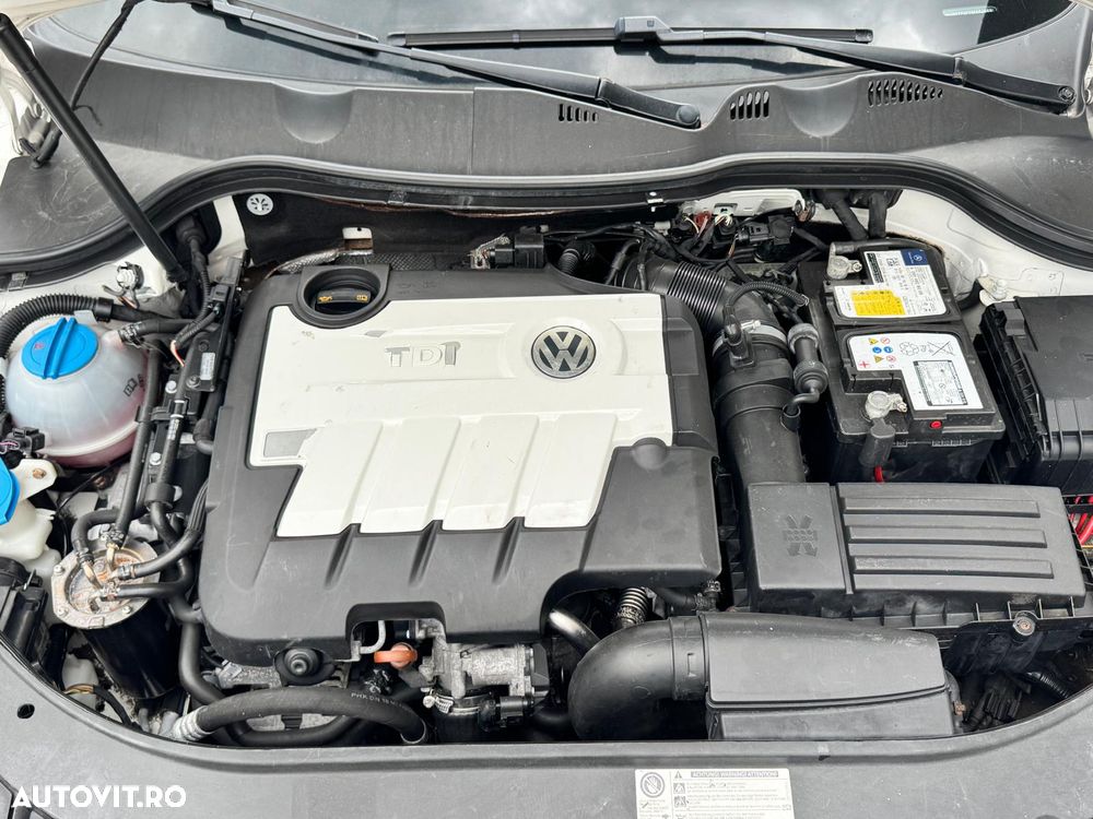 Volkswagen Passat 2.0 TDI Sportline DPF - 11