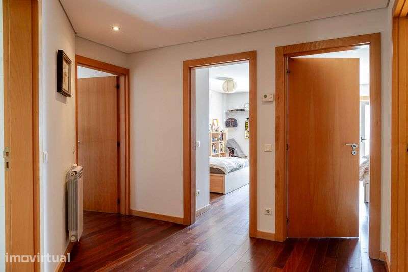 Apartamento T4 em localização privilegiada - Grande imagem: 5/12
