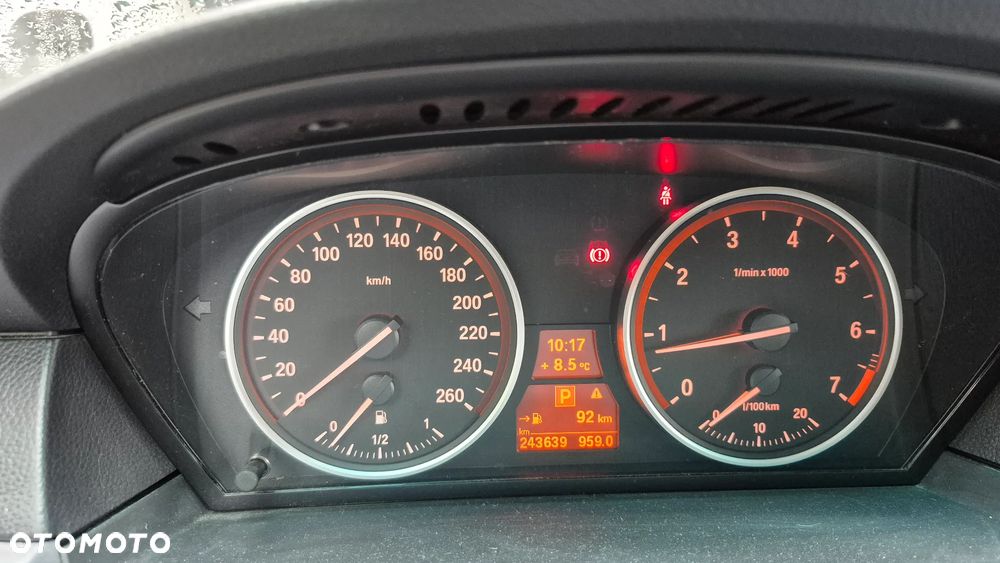 BMW Seria 5 - 32