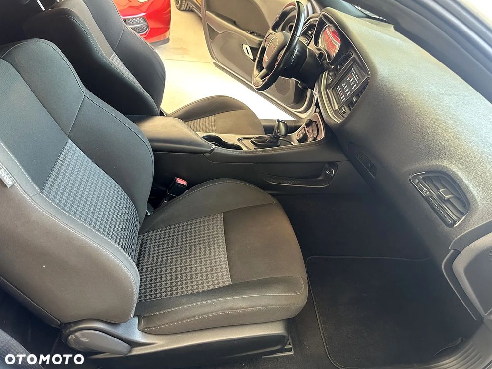 Dodge Challenger 5.7 R/T - 7