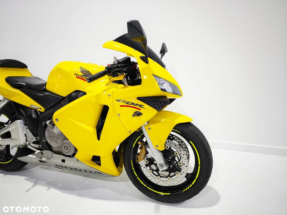 Honda CBR - 8