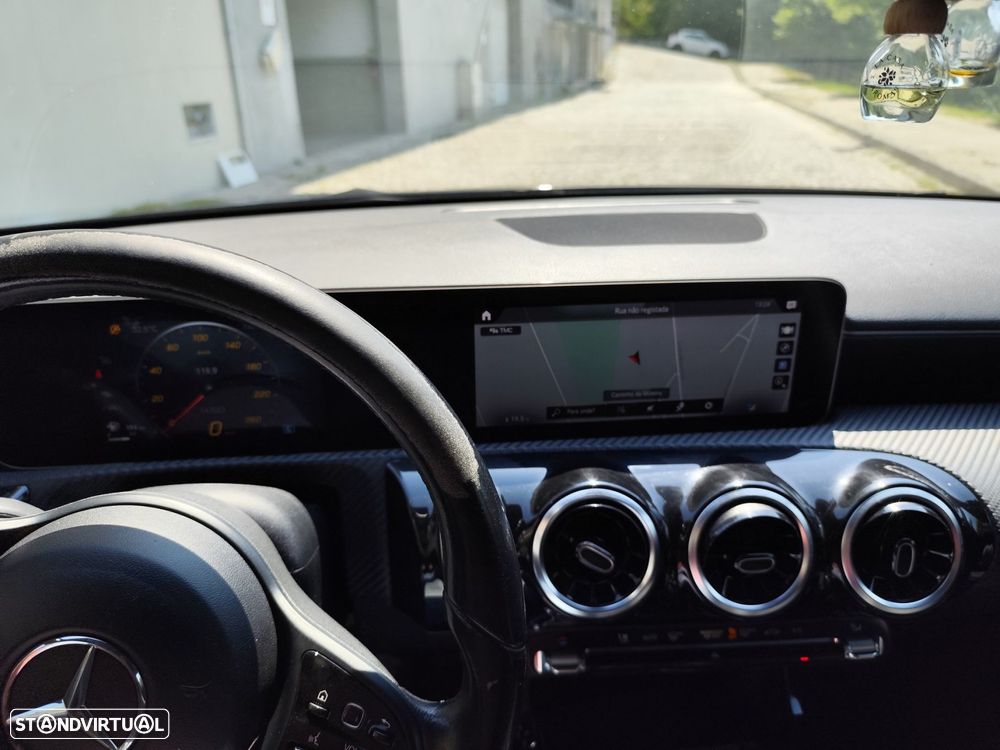 Mercedes-Benz CLA 180 d Shooting Brake Style Plus - 22