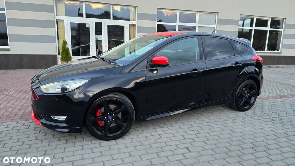 Ford Focus 1.5 EcoBoost ST-Line - 13