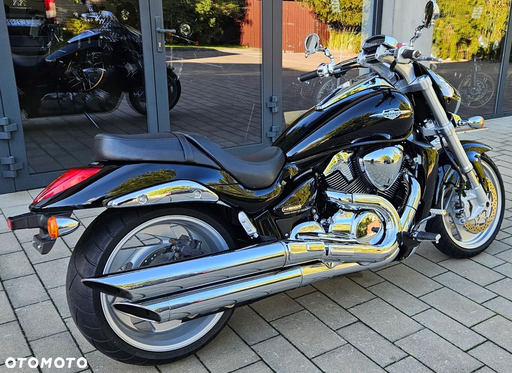 Suzuki Intruder - 17