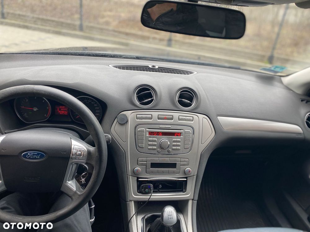 Ford Mondeo 1.8 TDCi Ambiente - 15