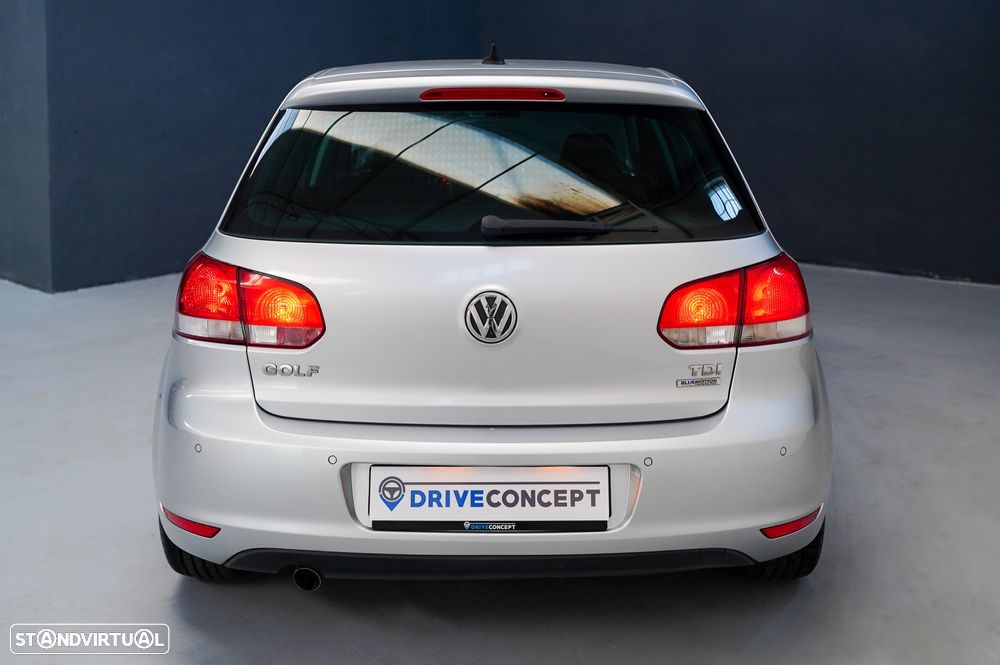 VW Golf 1.6 TDi Highline - 15