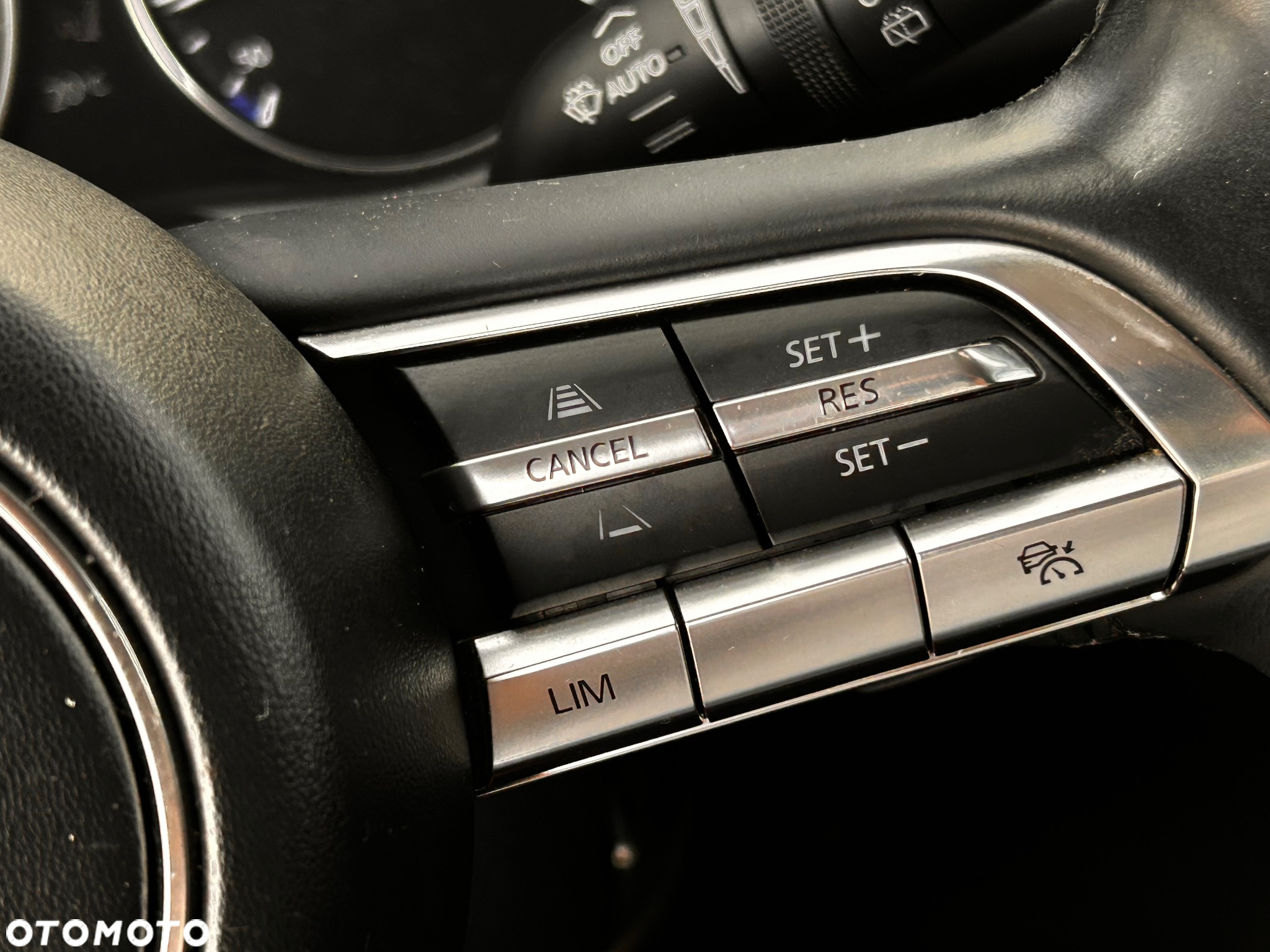 Mazda CX-30 SKYACTIV-X 2.0 M-Hybrid - 27