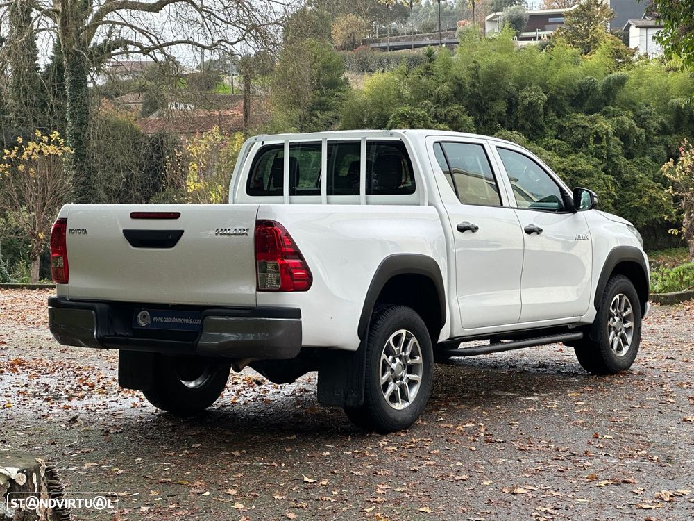 Toyota Hilux 2.4 D-4D 4WD CD CM - 16