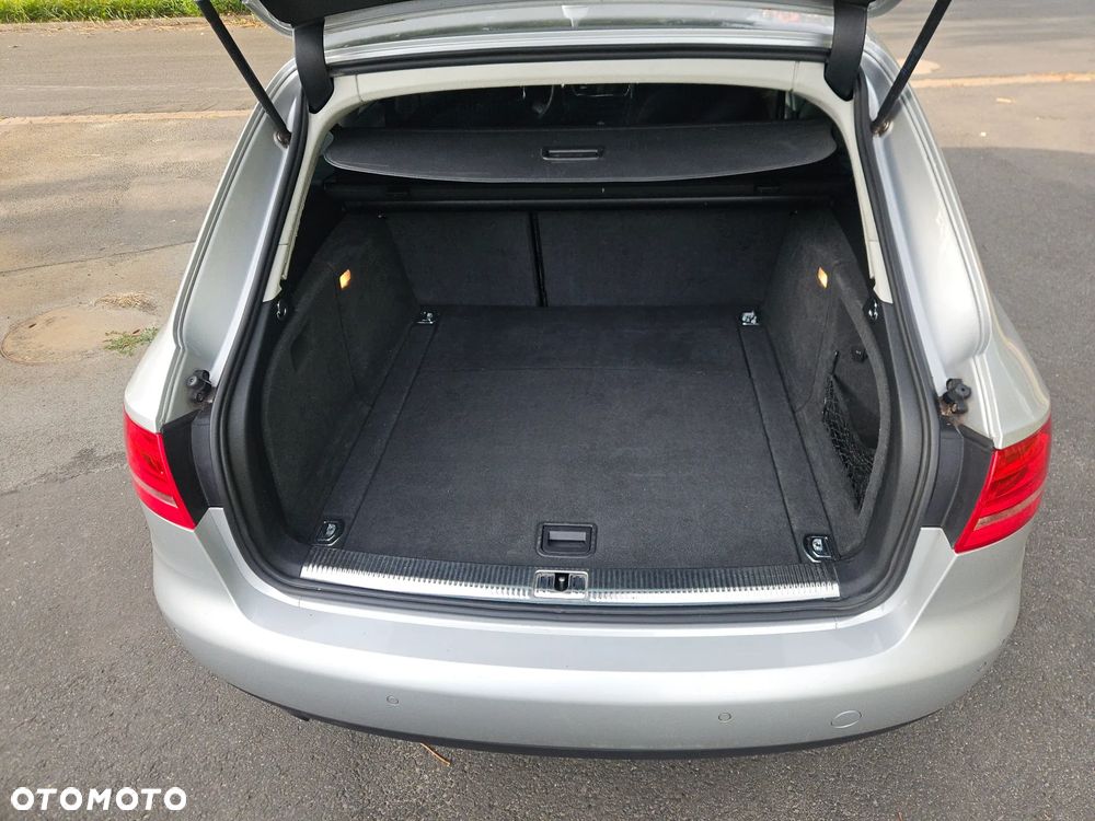 Audi A4 Avant 2.0 TDI - 9