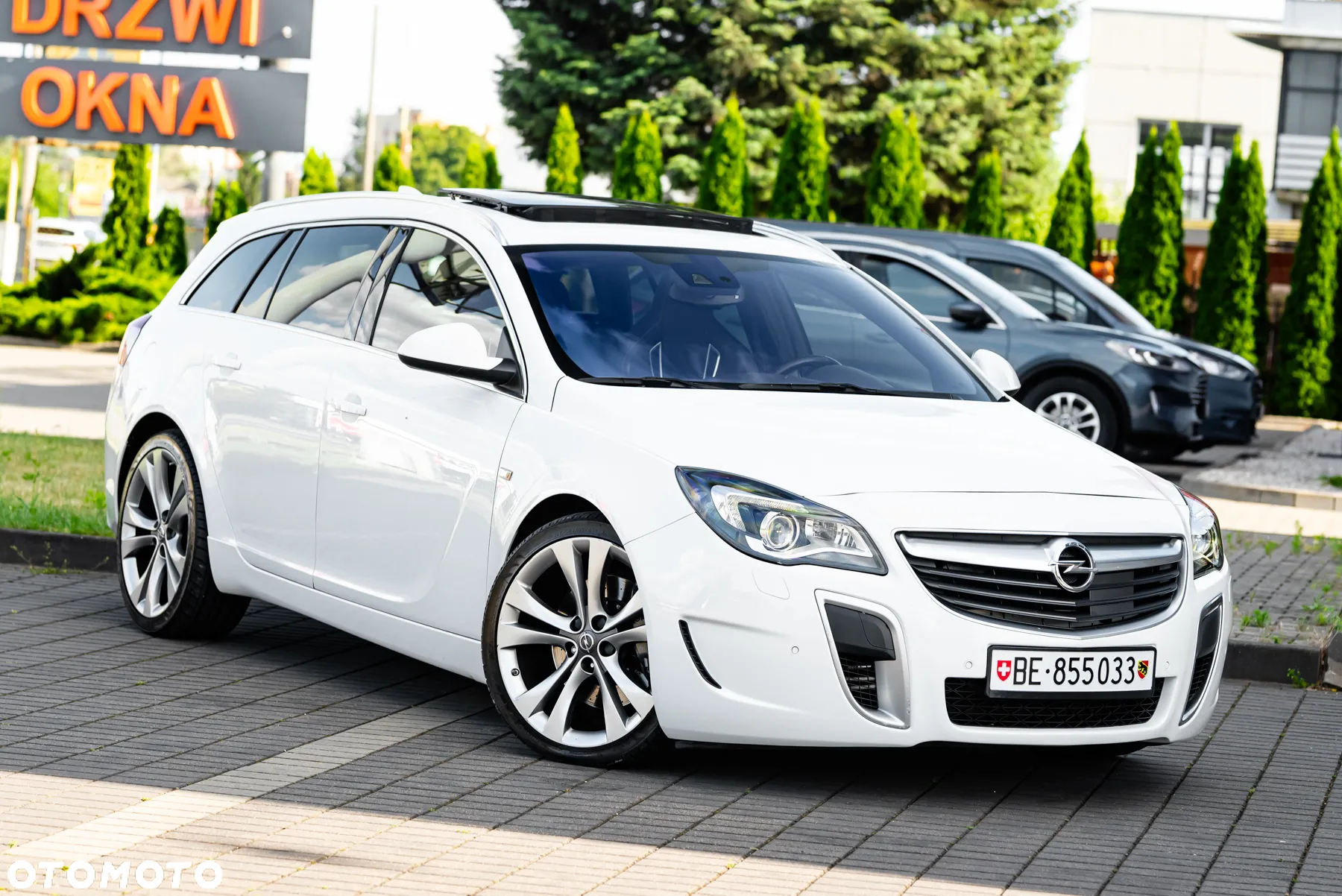 Opel Insignia 2.8 V6 Turbo 4x4 Sports Tourer OPC - 2