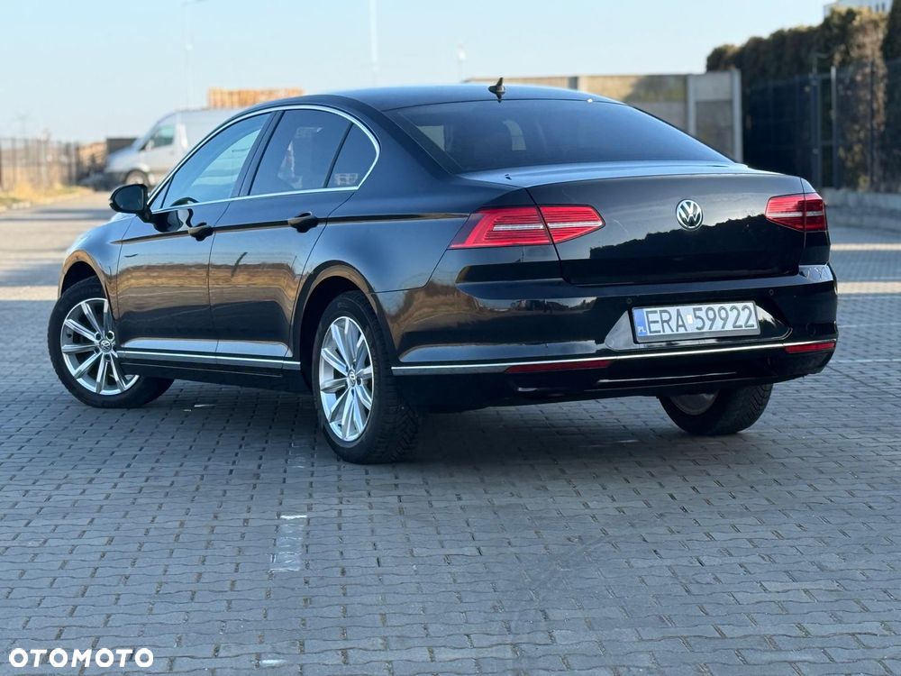 Volkswagen Passat 1.6 TDI SCR DSG Business - 9