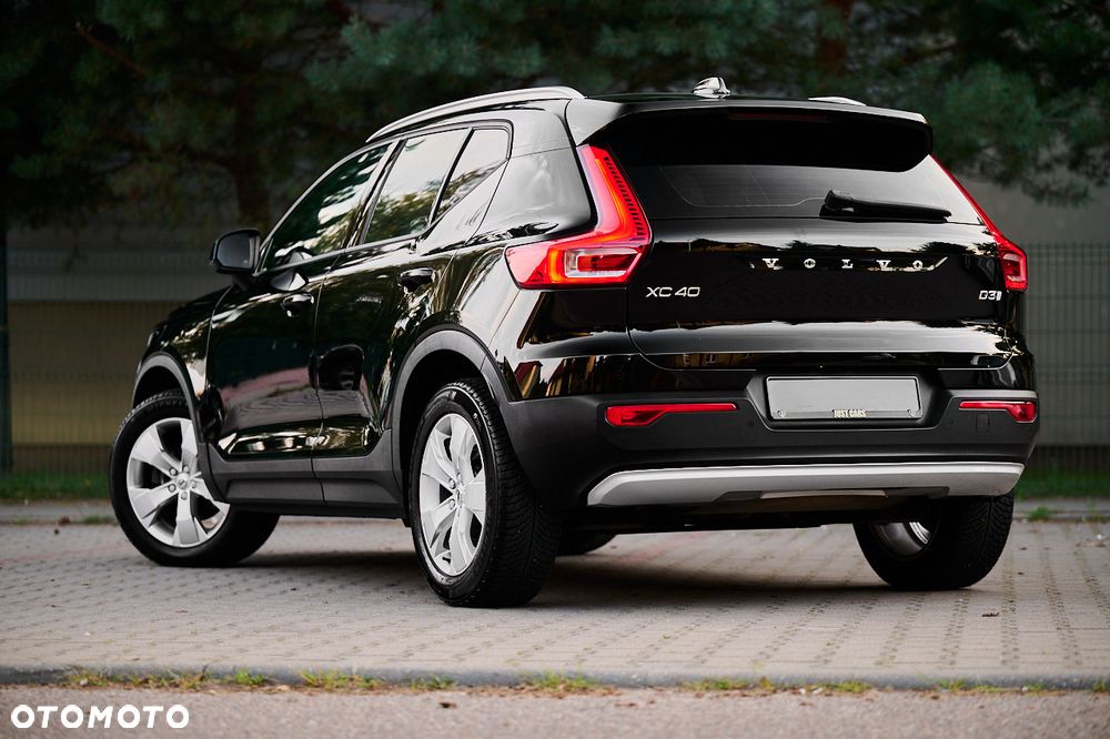 Volvo XC 40 D3 SCR R-Design - 9