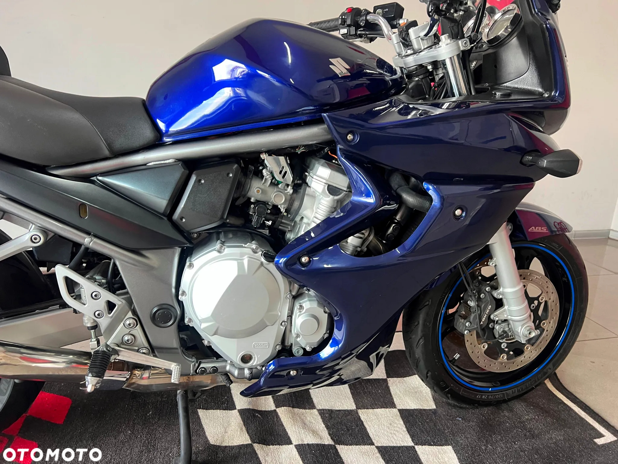 Suzuki Bandit - 10