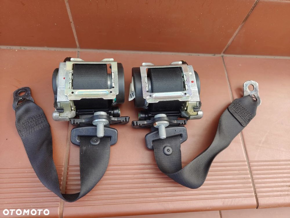 MERCEDES W211 Sedan Lift PAS TYLNY LEWY PRAWY  2118600986 2118601086 Pasy Tylne - 1