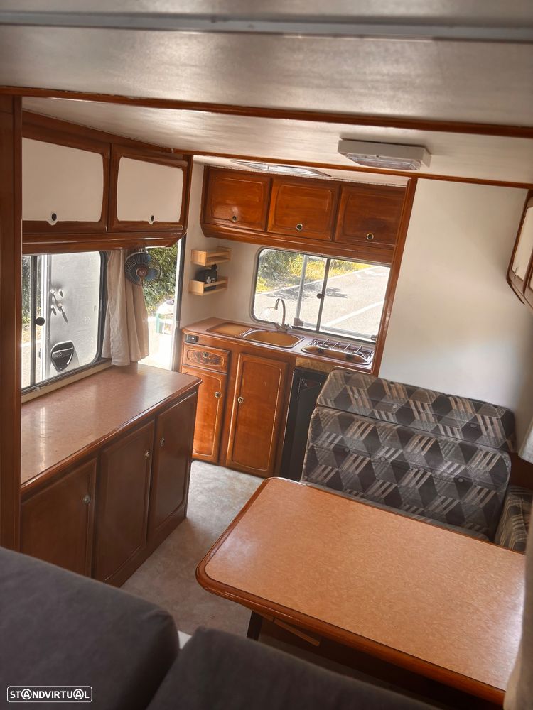 Ford Transit Challenger - 12